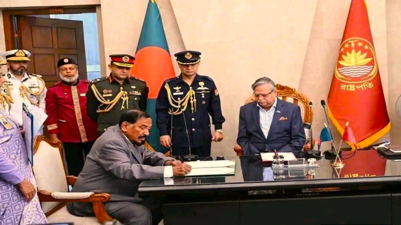পদত্যাগ করেছেন বাংলাদেশের রাষ্ট্রপতি সাহাবুদ্দিন, যা লিখেছেন পদত্যাগপত্রে